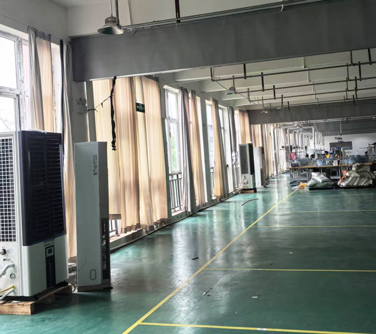制衣廠整體制冷降溫，應用蒸發(fā)冷省電空調-立式軸流雙風口機型